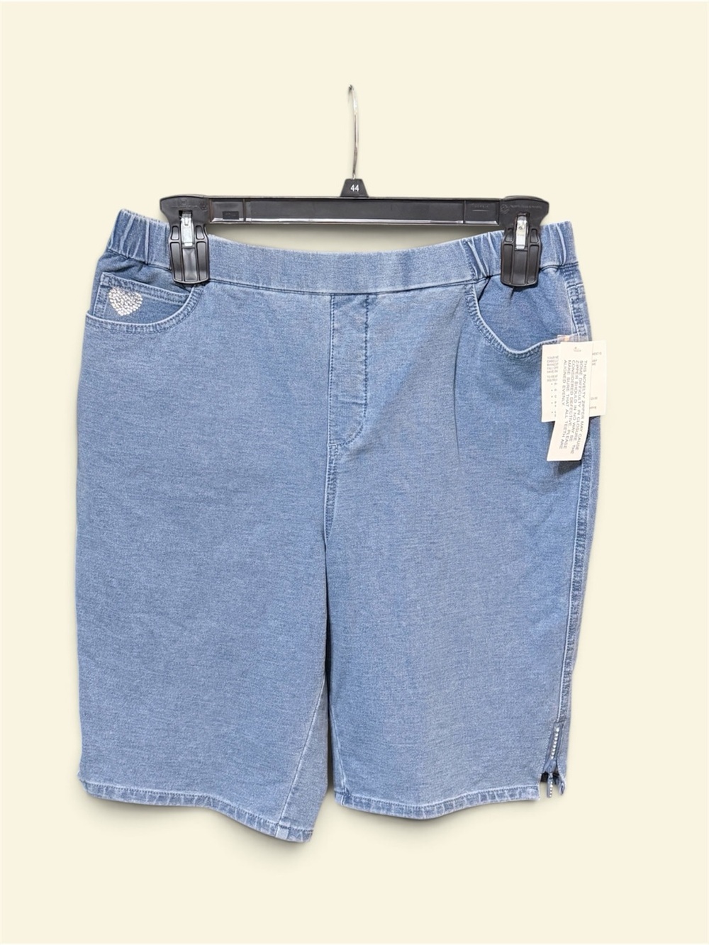 Quacker Factory Light Blue Denim Bermuda Shorts, Large, NWT
